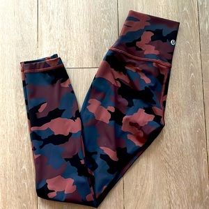 lululemon Wonder Under 25” leggings Size 2